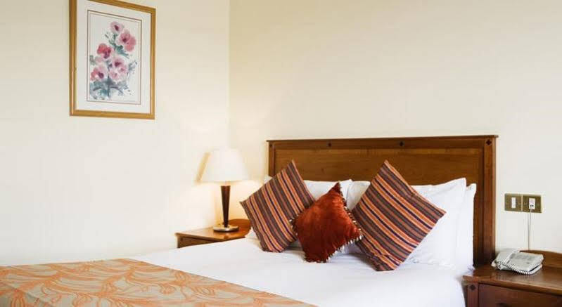 רוסקרברי Celtic Ross Hotel & Leisure Centre מראה חיצוני תמונה